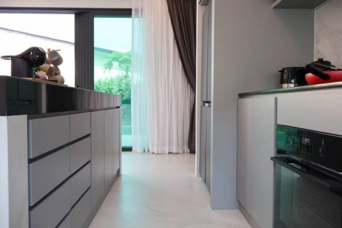 Chalet de 4 dormitorios en Phuket, Tailandia № 125918 - foto 7