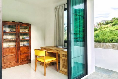 Chalet de 4 dormitorios en Phuket, Tailandia № 125917 - foto 8