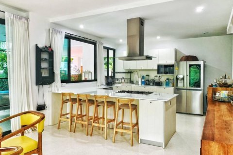 Chalet de 4 dormitorios en Phuket, Tailandia № 125917 - foto 2
