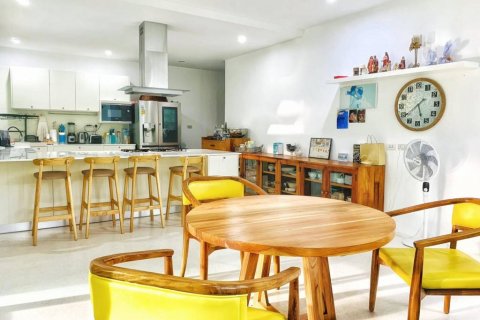 Chalet de 4 dormitorios en Phuket, Tailandia № 125917 - foto 3