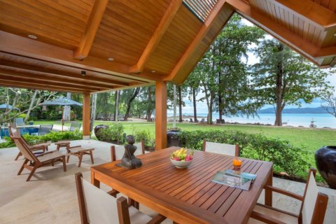 Chalet de 3 dormitorios en Phuket, Tailandia № 124487