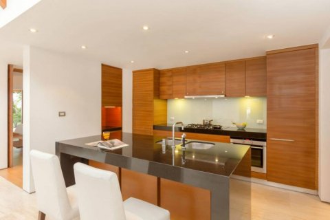 Chalet de 3 dormitorios en Phuket, Tailandia № 124487 - foto 10