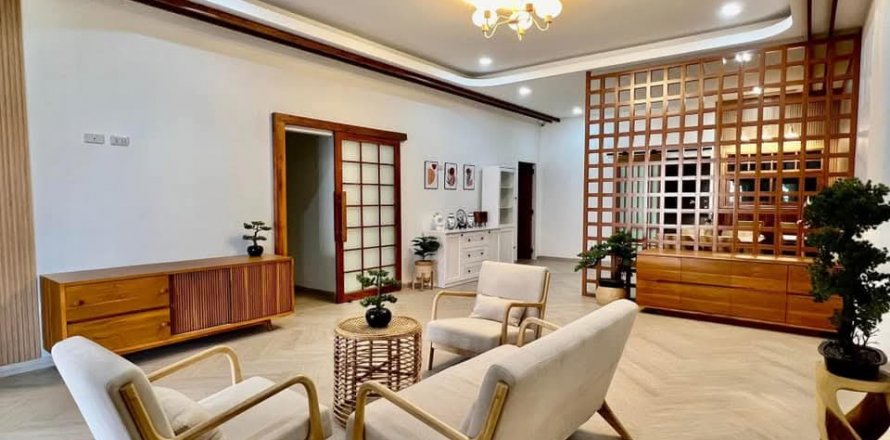 Casa de 4 dormitorios en Pattaya, Tailandia № 120971