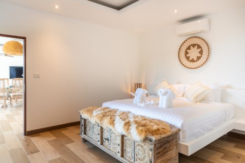 Casa de 5 dormitorios en Ko Samui, Tailandia № 106719 - foto 11
