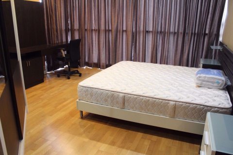 Condo à Sathon, Bangkok, Thaïlande, 2 chambres  № 76095 - photo 5