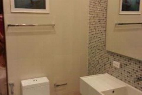 Condominio de 1 dormitorio en Watthana, Bangkok, Tailandia № 76099 - foto 7