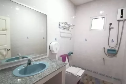 Casa de 7 dormitorios en Pattaya, Tailandia № 142096 - foto 17