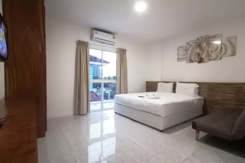 Casa de 7 dormitorios en Pattaya, Tailandia № 142096 - foto 16