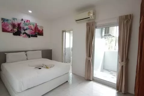 Casa de 7 dormitorios en Pattaya, Tailandia № 142096 - foto 12