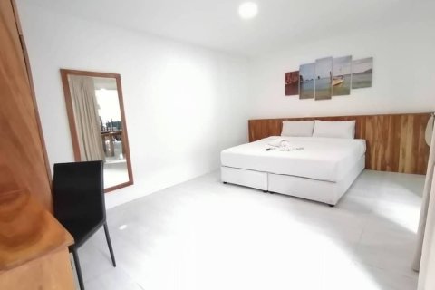Casa de 7 dormitorios en Pattaya, Tailandia № 142096 - foto 8