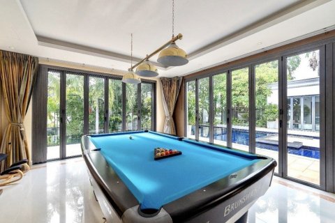 Casa de 6 dormitorios en Pattaya, Tailandia № 79166 - foto 17