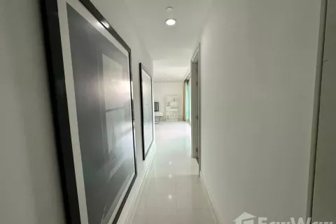 Condominio de 3 dormitorios en Watthana, Bangkok, Tailandia № 123999 - foto 10