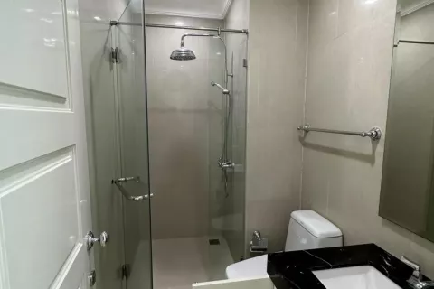 Condominio de 3 dormitorios en Watthana, Bangkok, Tailandia № 123999 - foto 19