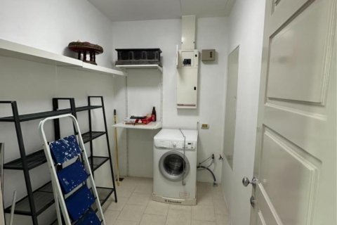 Condominio de 3 dormitorios en Watthana, Bangkok, Tailandia № 123999 - foto 20