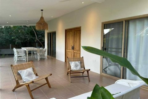 Chalet de 2 dormitorios en Surat Thani, Tailandia № 132726 - foto 2