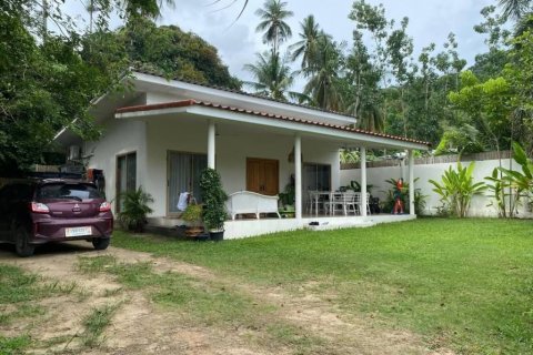 Villa à Surat Thani, Thaïlande 2 chambres № 132726