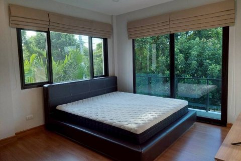 Casa de 4 dormitorios en Prawet, Bangkok, Tailandia № 132728 - foto 10