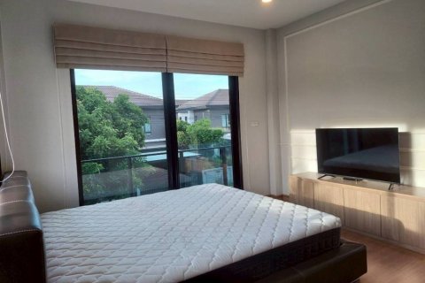 Casa de 4 dormitorios en Prawet, Bangkok, Tailandia № 132728 - foto 9