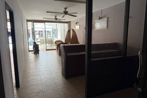 Local comercial 500 m2 en Pattaya, Tailandia № 132647 - foto 4