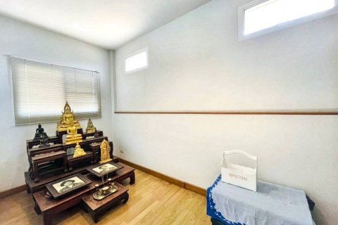 Casa de 3 dormitorios en Pak Kret, Tailandia № 124759 - foto 9