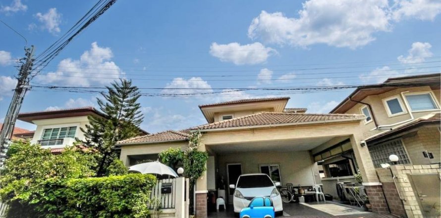 Casa de 3 dormitorios en Pak Kret, Tailandia № 124759