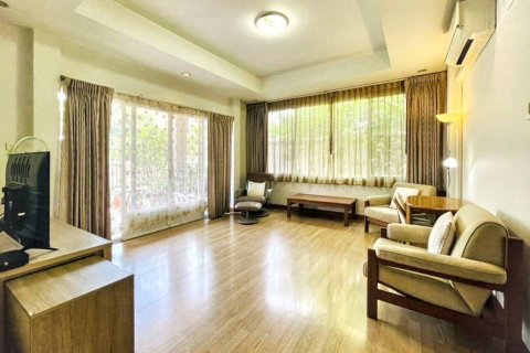 Casa de 3 dormitorios en Pak Kret, Tailandia № 124759 - foto 7