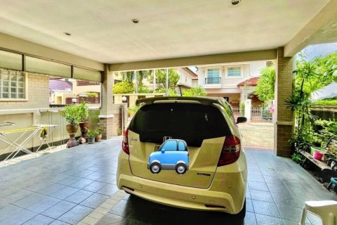 Casa de 3 dormitorios en Pak Kret, Tailandia № 124759 - foto 4