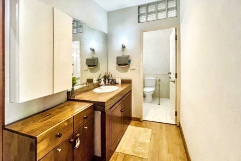 Casa de 3 dormitorios en Pak Kret, Tailandia № 124759 - foto 10