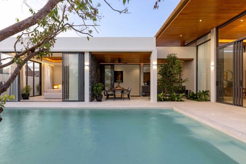 Casa de 3 dormitorios en Bang Tao, Tailandia № 120937