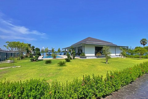 Casa de 4 dormitorios en Hua Hin, Tailandia № 125141 - foto 3