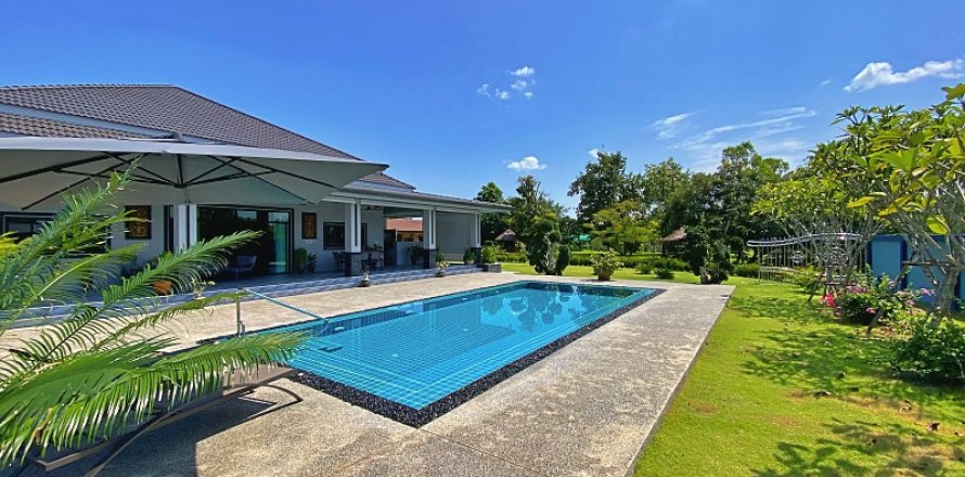 Casa de 4 dormitorios en Hua Hin, Tailandia № 125141