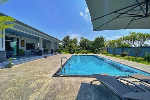 Casa de 4 dormitorios en Hua Hin, Tailandia № 125141 - foto 7
