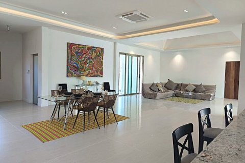 Casa de 3 dormitorios en Hua Hin, Tailandia № 125137 - foto 8