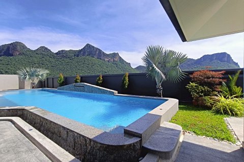Casa de 3 dormitorios en Hua Hin, Tailandia № 125137