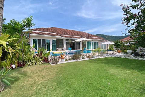 Casa de 3 dormitorios en Hua Hin, Tailandia № 125139 - foto 2