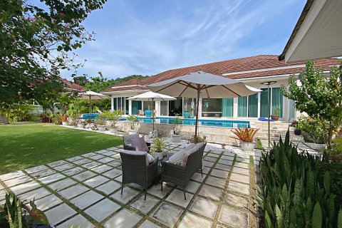 Casa de 3 dormitorios en Hua Hin, Tailandia № 125139 - foto 4