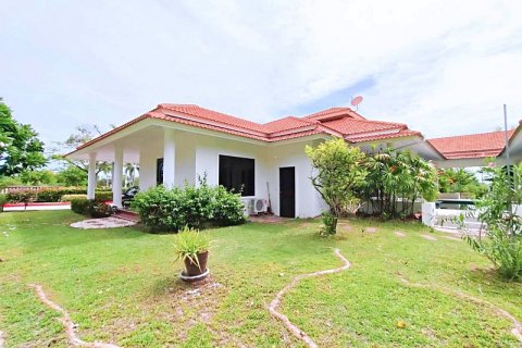 Casa de 3 dormitorios en Hua Hin, Tailandia № 125138 - foto 14