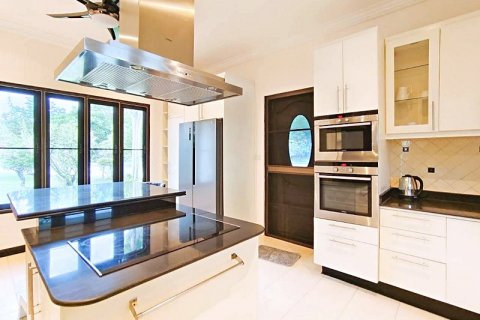Casa de 3 dormitorios en Hua Hin, Tailandia № 125138 - foto 15