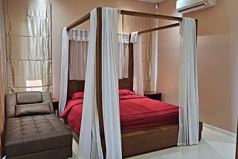 Casa de 4 dormitorios en Hua Hin, Tailandia № 125135 - foto 14