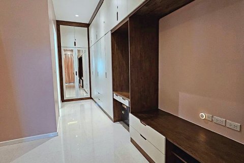 Casa de 4 dormitorios en Hua Hin, Tailandia № 125135 - foto 6
