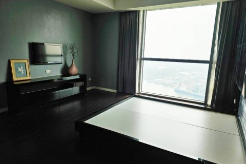 Condo in Bangkok, Thailand, 3 bedrooms № 119641 - photo 7