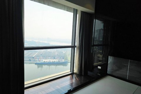 Condo in Bangkok, Thailand, 3 bedrooms № 119641 - photo 8