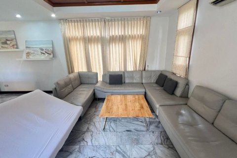 Chalet de 3 dormitorios en Pattaya, Tailandia № 101658 - foto 15