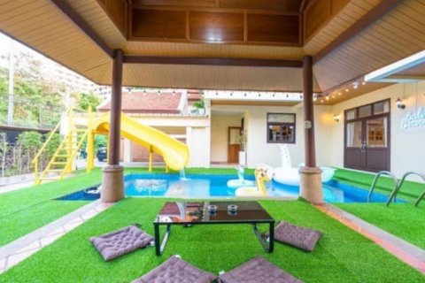Chalet de 3 dormitorios en Pattaya, Tailandia № 101658 - foto 8