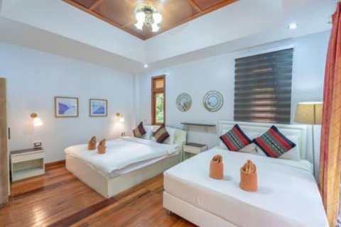 Chalet de 3 dormitorios en Pattaya, Tailandia № 101658 - foto 11
