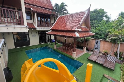 Chalet de 3 dormitorios en Pattaya, Tailandia № 101658 - foto 7