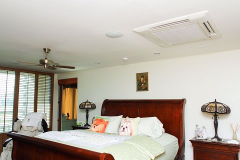 Condominio de 4 dormitorios en Khlong Toei, Bangkok, Tailandia № 76394 - foto 4
