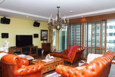 Condo in Khlong Toei, Bangkok, Thailand, 4 bedrooms  № 76394