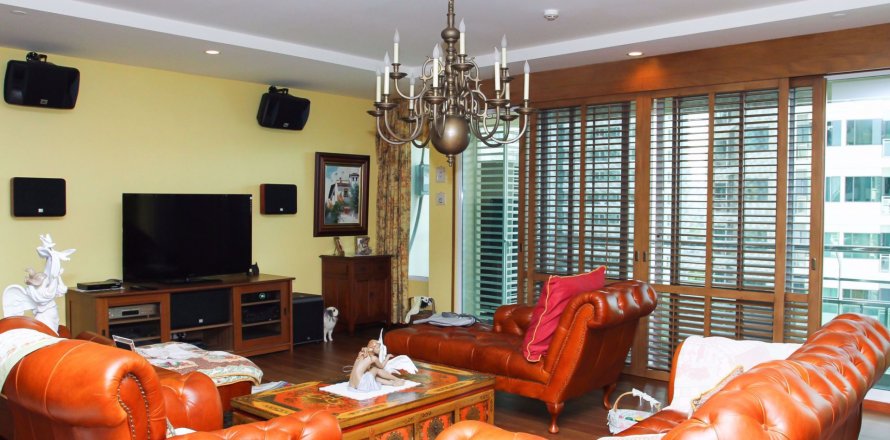 Condominio de 4 dormitorios en Khlong Toei, Bangkok, Tailandia № 76394