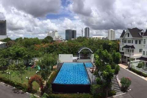 Casa de 4 dormitorios en Bang Na, Bangkok, Tailandia № 76390 - foto 5